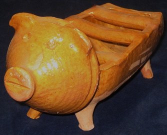 CERDO ASADOR CHORIZOS BARRO 006